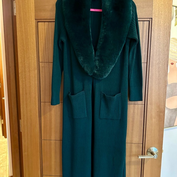 đź’šBoston Proper Emerald Green Ribbed Long Cardigan with Faux Fur Collar - Picture 1 of 6